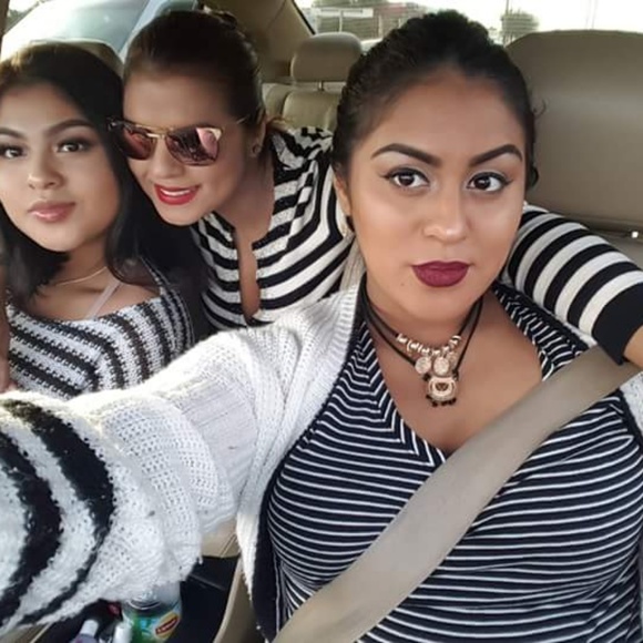 Meet your Posher, Sonia - Picture 1 of 5